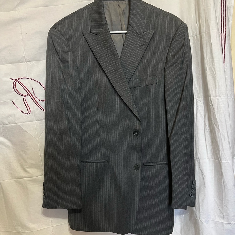 JB John Bartlett grey blazer with pinstripes Italian design no pockets flaps 40R